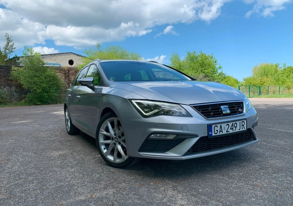 Seat Leon cena 58000 przebieg: 214000, rok produkcji 2018 z Gdynia małe 232